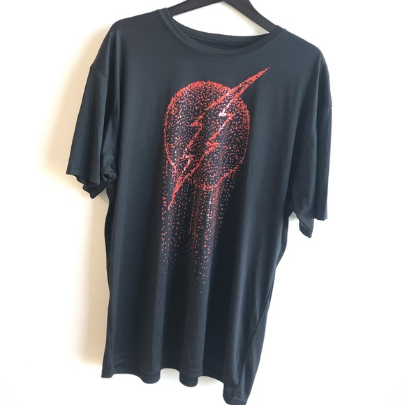 DC Comics Graphic Tee Size XL - Picture 2 of 3